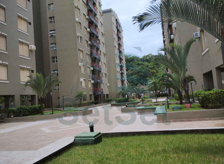 Venha morar em um condomínio completo localizado a poucos minutos da Praia da Enseada - Guarujá - 