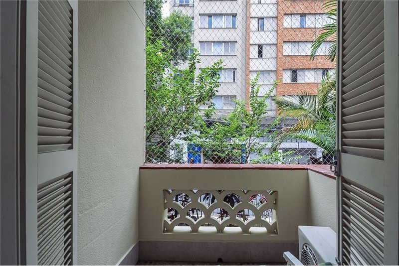Apartamento na Santa Cecília com 2 dormitórios 116m² Jaguaribe São Paulo - 