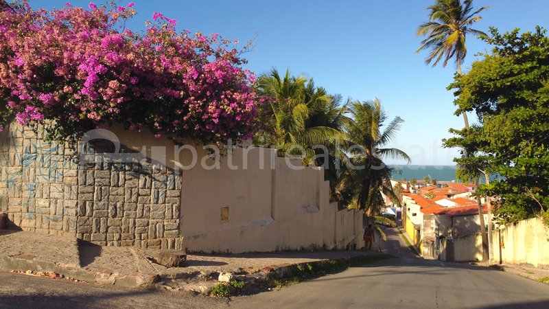 Terreno Vista Mar com 820 m² Documentação perfeita! R$ 400.000 Prainha centro - Aquiraz CE Rua da Igreja S/Nº  Aquiraz - 