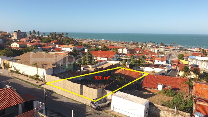 Terreno Vista Mar com 820 m² Documentação perfeita! R$ 400.000 Prainha centro - Aquiraz CE Rua da Igreja S/Nº  Aquiraz - 