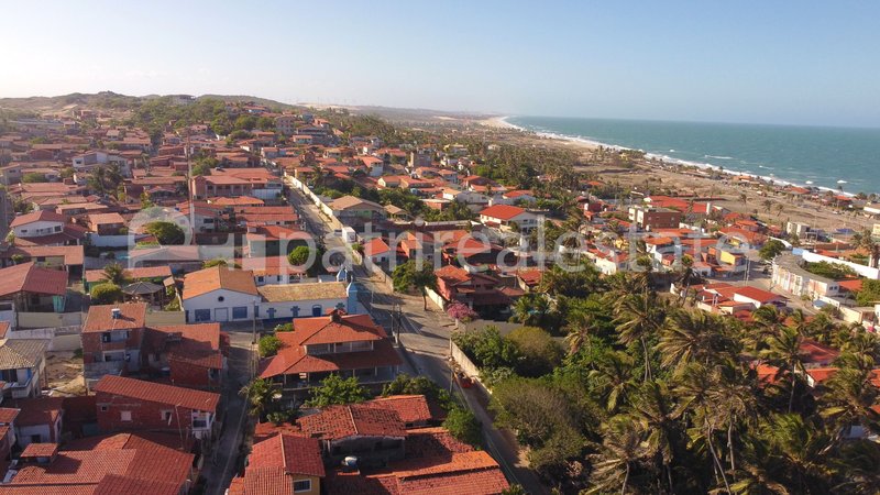Terreno Vista Mar com 820 m² Documentação perfeita! R$ 400.000 Prainha centro - Aquiraz CE Rua da Igreja S/Nº  Aquiraz - 