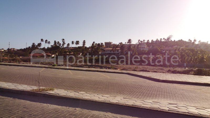 Terreno Vista Mar com 820 m² Documentação perfeita! R$ 400.000 Prainha centro - Aquiraz CE Rua da Igreja S/Nº  Aquiraz - 