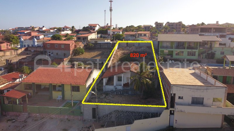 Terreno Vista Mar com 820 m² Documentação perfeita! R$ 400.000 Prainha centro - Aquiraz CE Rua da Igreja S/Nº  Aquiraz - 