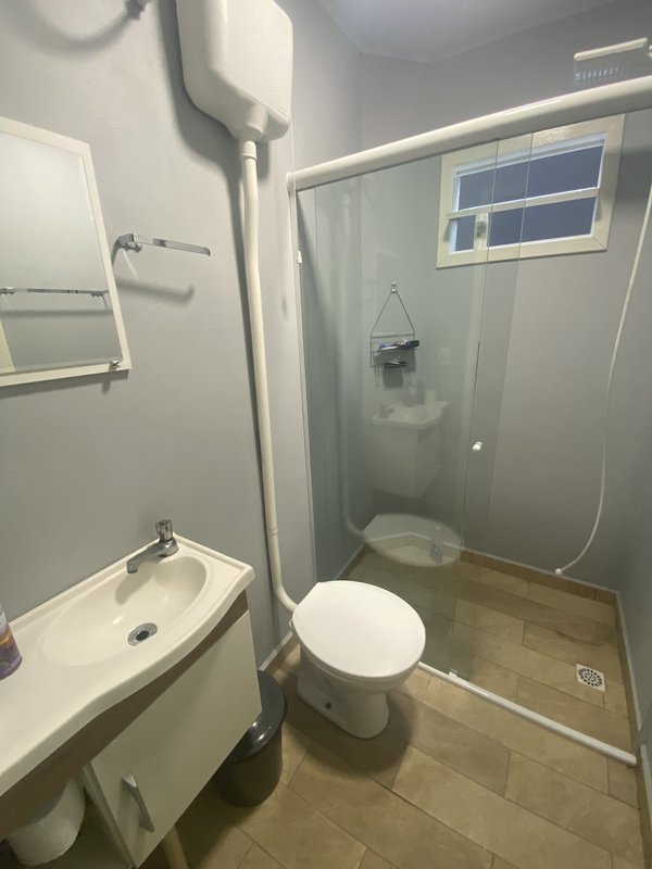 CASA COM 1 SUÍTE MAIS 2 DORMITÓRIOS COM PISCINA,  NO BAIRRO BATEAS - Brusque - 