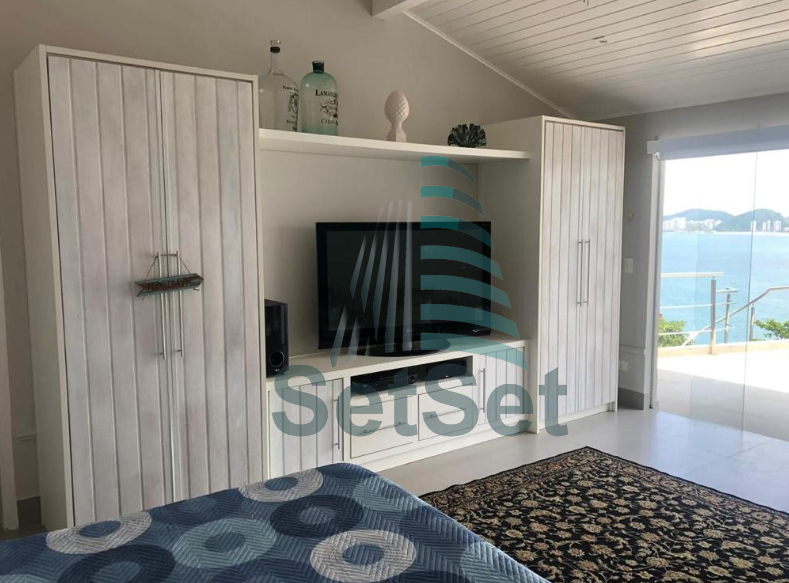 Luxuosa casa em condomínio  - Praia da Enseada - Guarujá/SP - Guarujá - 