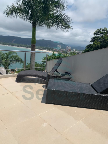 Luxuosa casa em condomínio  - Praia da Enseada - Guarujá/SP - Guarujá - 