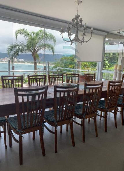 Luxuosa casa em condomínio  - Praia da Enseada - Guarujá/SP - Guarujá - 