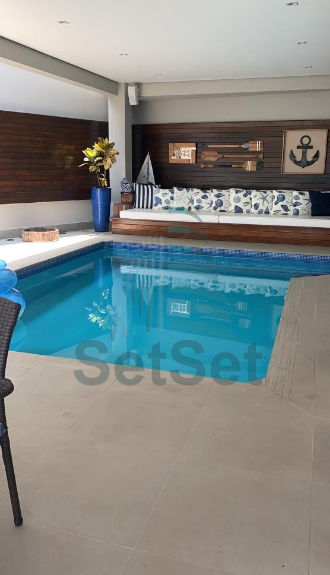 Luxuosa casa em condomínio  - Praia da Enseada - Guarujá/SP  Guarujá - 