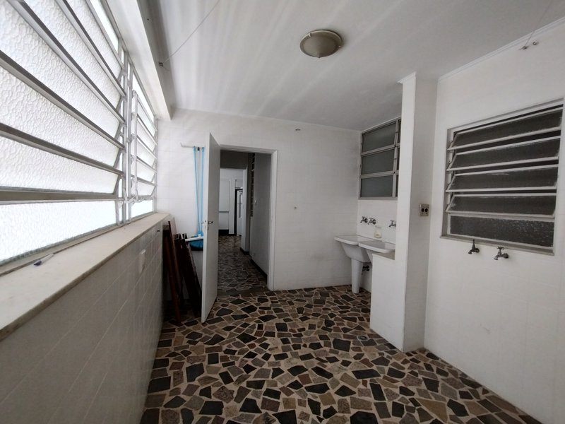 Amplo, silencioso e com muitas possibilidades Rua Itacolomi São Paulo - 
