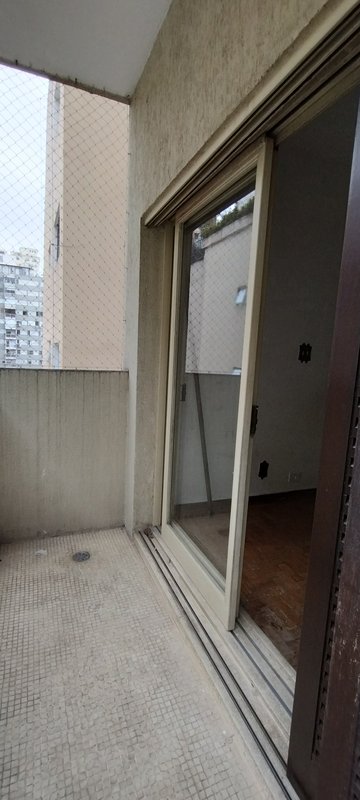 Higienópolis - janelões, 2 dormitórios Rua Baronesa de Itu São Paulo - 