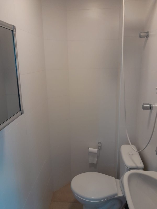 Confortável apartamento com 3 dormitórios na Vila Romana Rua Duílio São Paulo - 