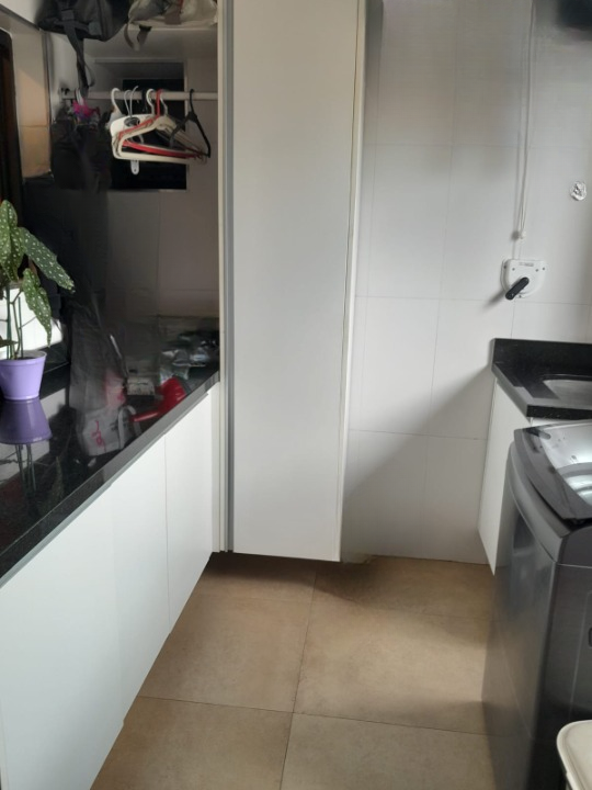 Confortável apartamento com 3 dormitórios na Vila Romana Rua Duílio São Paulo - 
