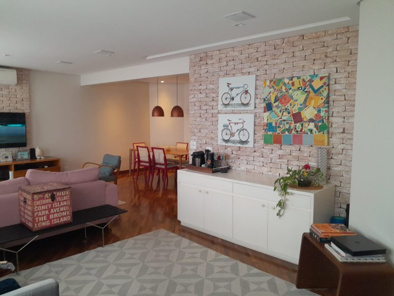 Confortável apartamento com 3 dormitórios na Vila Romana Rua Duílio São Paulo - 