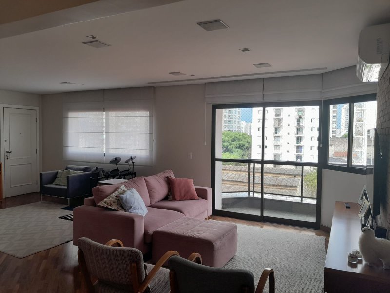Confortável apartamento com 3 dormitórios na Vila Romana Rua Duílio São Paulo - 