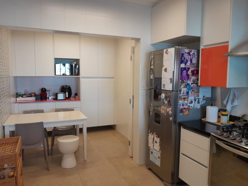 Confortável apartamento com 3 dormitórios na Vila Romana Rua Duílio São Paulo - 
