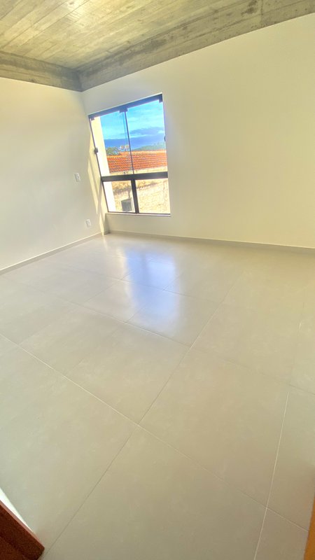 APARTAMENTO COM 1 SUÍTE MAIS 2 DORMITÓRIOS NO BAIRRO RIO BRANCO - Brusque - 