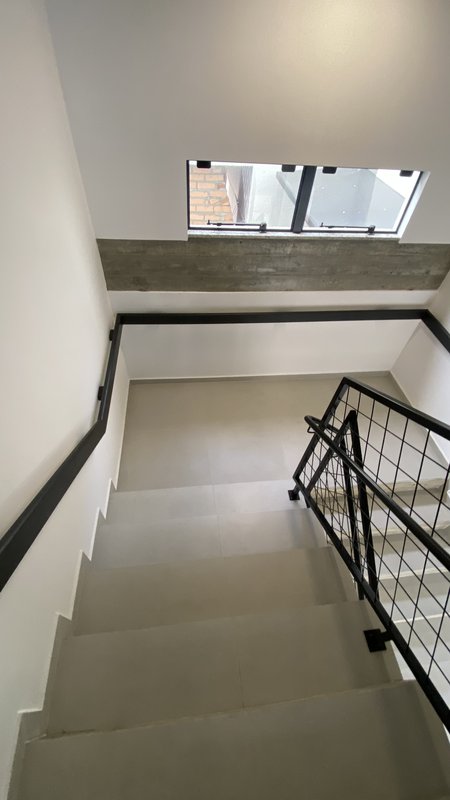 APARTAMENTO COM 1 SUÍTE MAIS 2 DORMITÓRIOS NO BAIRRO RIO BRANCO - Brusque - 