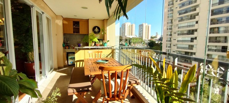 Vila Romana - apartamento claro e com varanda gourmet para encontros festivos Rua Fábia São Paulo - 