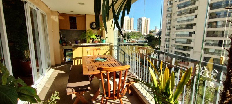 Vila Romana - apartamento claro e com varanda gourmet para encontros festivos Rua Fábia São Paulo - 