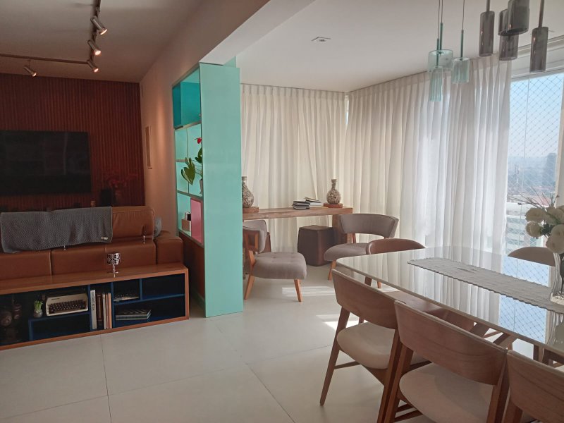 Apartamento para venda com 162 m² - 3 suítes - andar alto Rua Roma São Paulo - 
