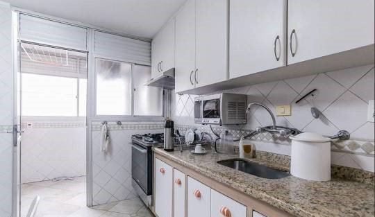 Apartamento com varanda e bosque lindo na Pompéia Rua Ministro Ferreira Alves São Paulo - 