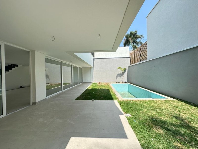 Casa de condomínio para venda com 505 m² -  4 suítes e 4 vagas em Campo Belo Rua Cristóvão Pereira São Paulo - 