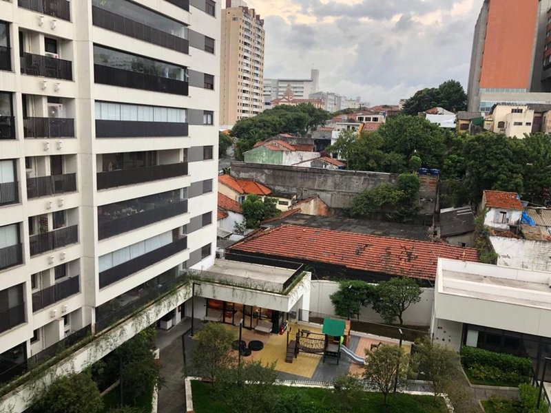 Apartamento com 116 m² - 2 suítes - ampla varanda Rua Cotoxó São Paulo - 
