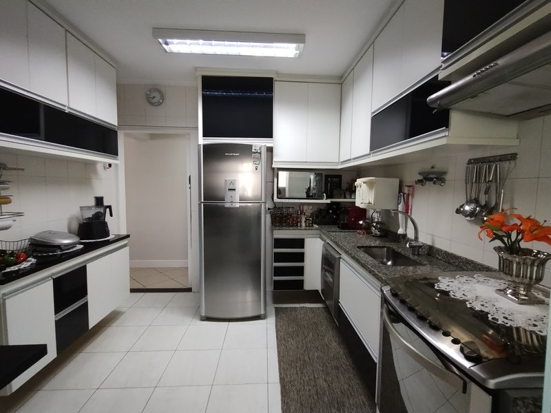 Vila Ipojuca - apartamento com ótima vista, varanda, 3 dormitórios, 2 vagas Rua Tonelero São Paulo - 