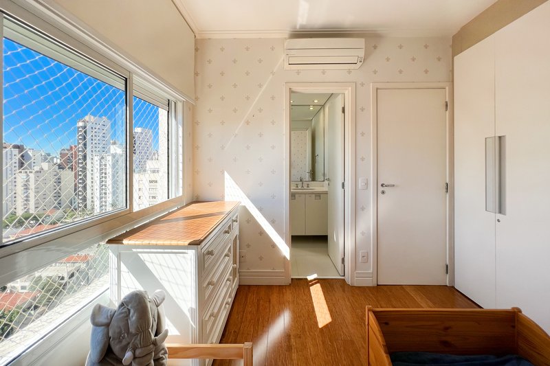 Apartamento com varanda gourmet - andar alto Rua Aimberê São Paulo - 