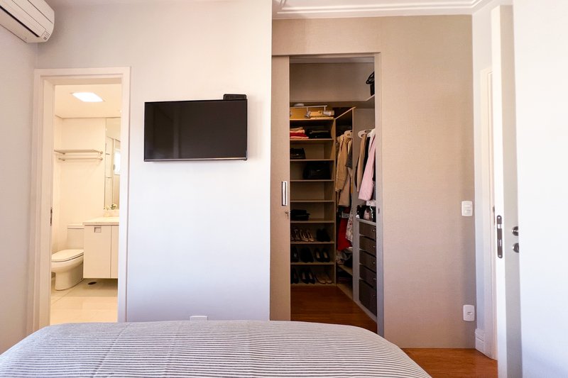 Apartamento com varanda gourmet - andar alto Rua Aimberê São Paulo - 