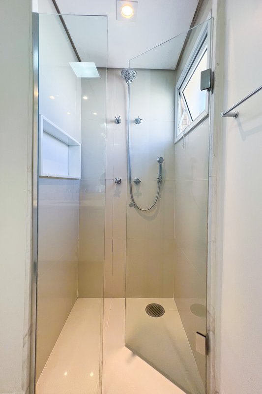 Apartamento com varanda gourmet - andar alto Rua Aimberê São Paulo - 