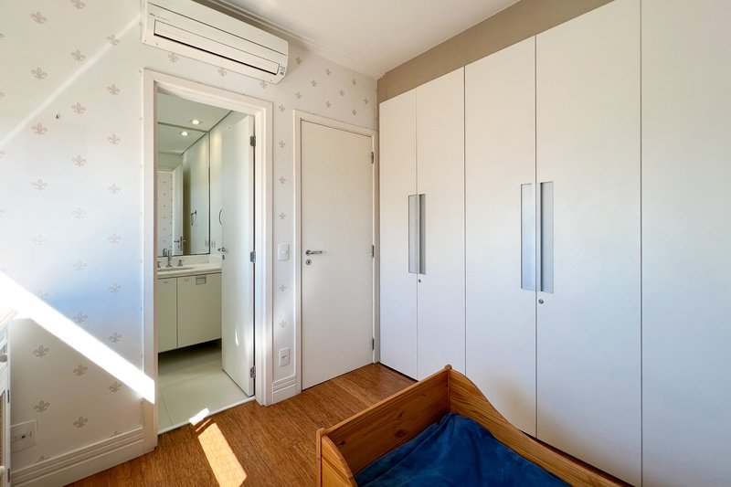 Apartamento com varanda gourmet - andar alto Rua Aimberê São Paulo - 