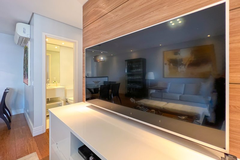 Apartamento com varanda gourmet - andar alto Rua Aimberê São Paulo - 