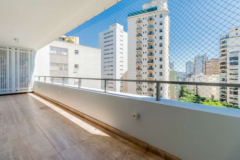 Apartamento com 660m² rua dr. Veiga Filho São Paulo - 