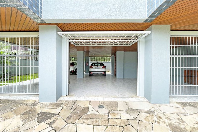 Apartamento de 3 dormitórios á 800m da Av Baltazar De Oliveira Garcia Donna Ada Mascarenhas de Moraes Porto Alegre - 
