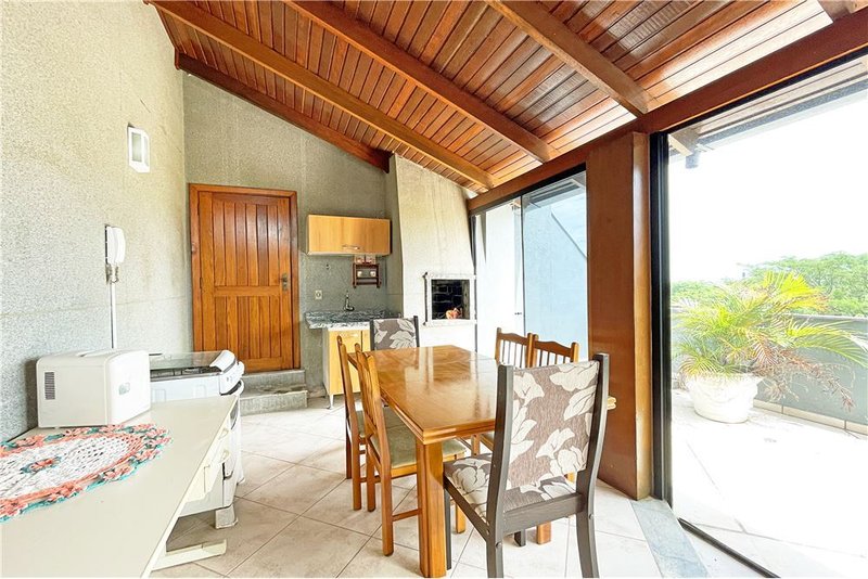 Apartamento de 3 dormitórios á 800m da Av Baltazar De Oliveira Garcia Donna Ada Mascarenhas de Moraes Porto Alegre - 
