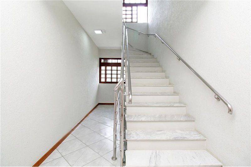 Apartamento de 3 dormitórios á 800m da Av Baltazar De Oliveira Garcia Donna Ada Mascarenhas de Moraes Porto Alegre - 