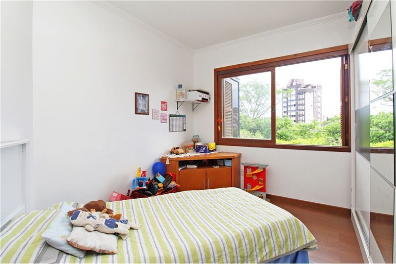 Apartamento de 3 dormitórios á 800m da Av Baltazar De Oliveira Garcia Donna Ada Mascarenhas de Moraes Porto Alegre - 