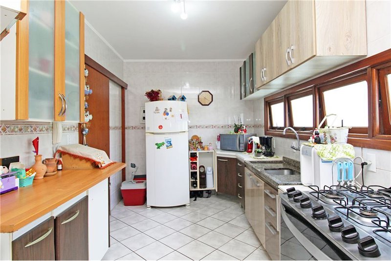 Apartamento de 3 dormitórios á 800m da Av Baltazar De Oliveira Garcia Donna Ada Mascarenhas de Moraes Porto Alegre - 