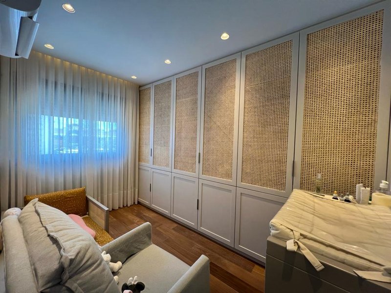 Apartamento a Venda em Moema Pássaros de 143 m² - 3 Suítes e 2 Vagas Avenida Bem-te-vi São Paulo - 
