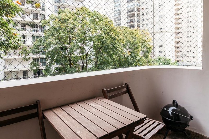 Apartamento em Moema Avenida Jurucê São Paulo - 
