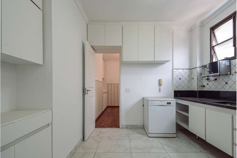 Apartamento na Bela vista com 192m² dos Franceses São Paulo - 