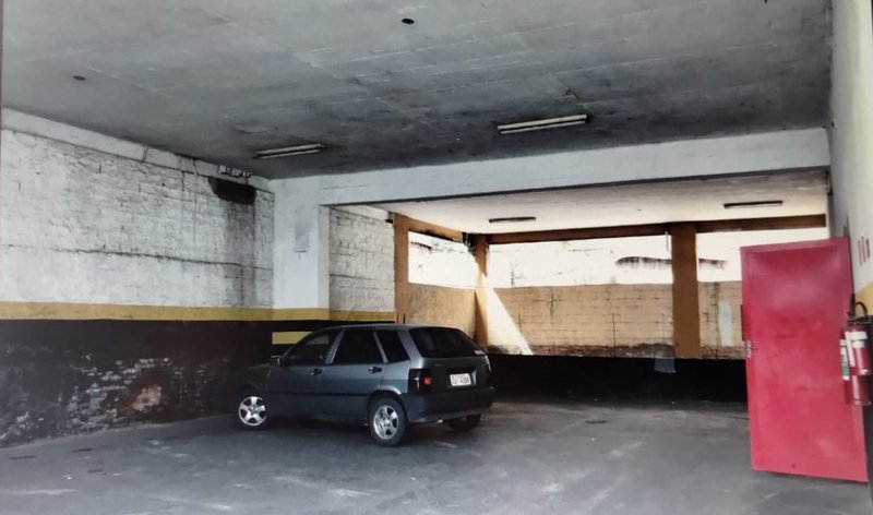 Valinhos - Vila Olivo - prédio / salão comercial ótima localização Rua Treze de Maio Valinhos - 