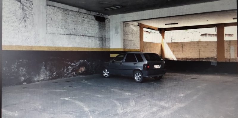 Valinhos - Vila Olivo - prédio / salão comercial ótima localização Rua Treze de Maio Valinhos - 
