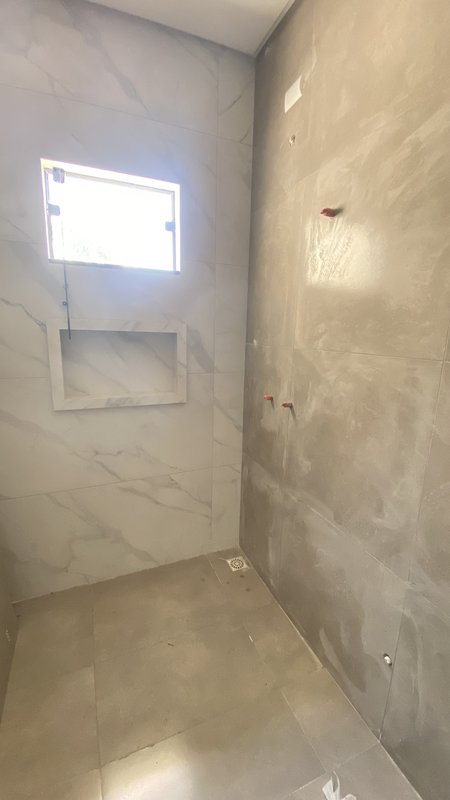 CASA COM 1 SUÍTE MAIS 2 DORMITÓRIOS NA GUABIRUBA - Guabiruba - 