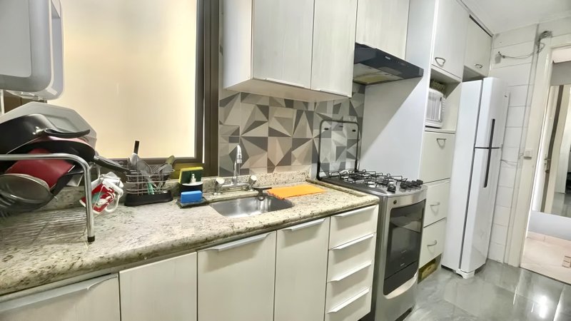 R$ 850.000 - ÓTIMO APARTAMENTO - 3 DORM - SUÍTE - 92M2 - ANDAR ALTO - VISTA - 1 VAGA Avenida Grécia Porto Alegre - 