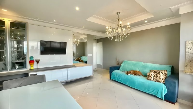 R$ 850.000 - ÓTIMO APARTAMENTO - 3 DORM - SUÍTE - 92M2 - ANDAR ALTO - VISTA - 1 VAGA Avenida Grécia Porto Alegre - 