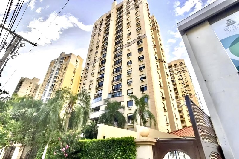 R$ 850.000 - ÓTIMO APARTAMENTO - 3 DORM - SUÍTE - 92M2 - ANDAR ALTO - VISTA - 1 VAGA Avenida Grécia Porto Alegre - 