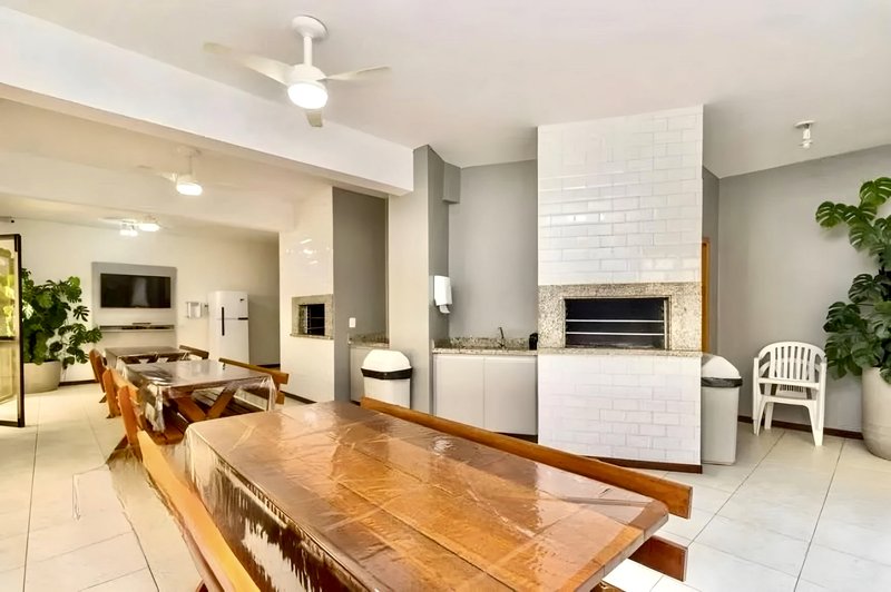 R$ 850.000 - ÓTIMO APARTAMENTO - 3 DORM - SUÍTE - 92M2 - ANDAR ALTO - VISTA - 1 VAGA Avenida Grécia Porto Alegre - 