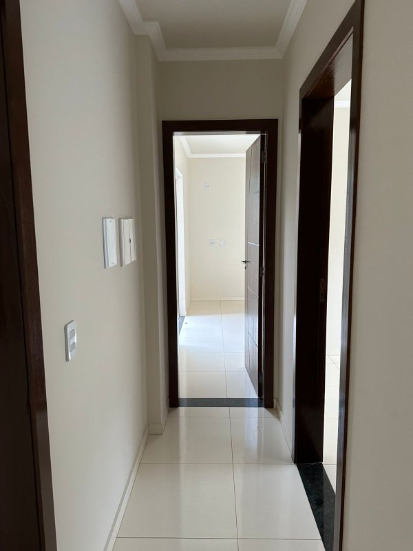APARTAMENTO COM 1 SUÍTE MAIS 2 DORMITÓRIOS NO BAIRRO CEDRINHO - Brusque - 